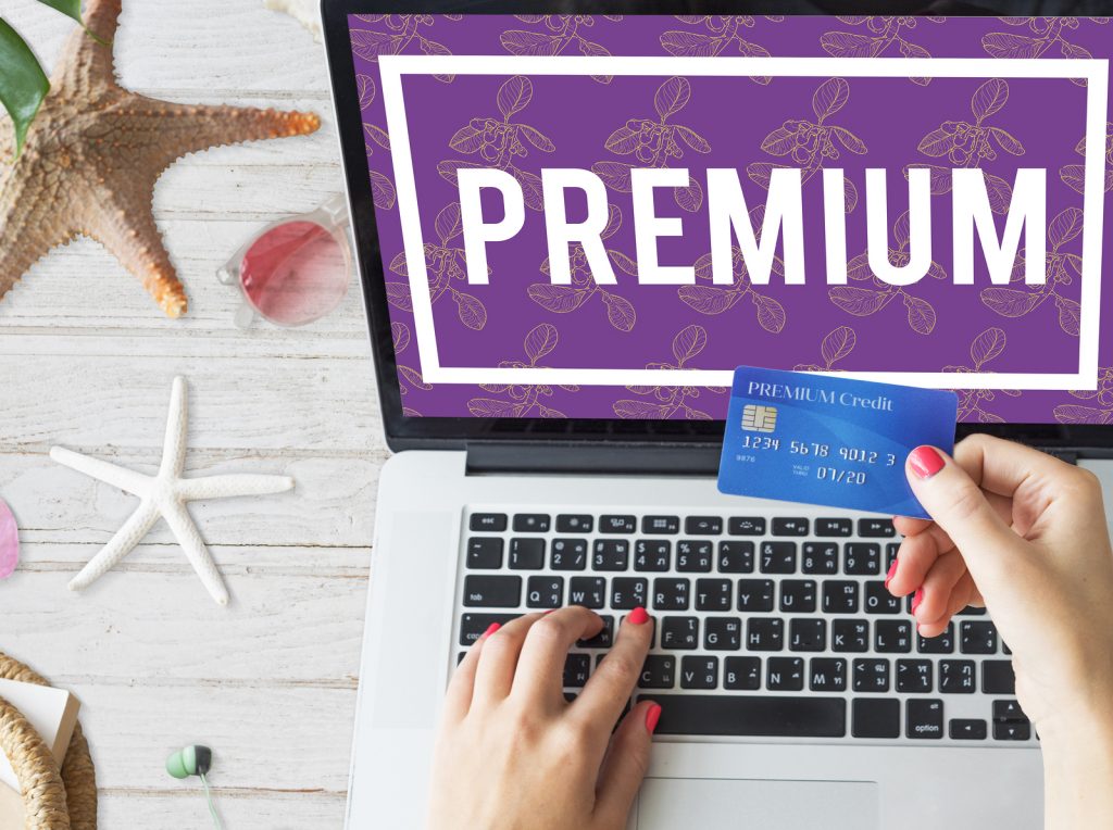 Should You Apply for an Exclusive Credit Card?